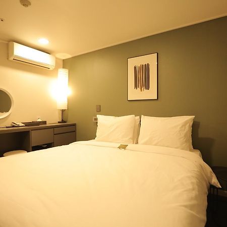The Hotel Young Inn Seul Zewnętrze zdjęcie