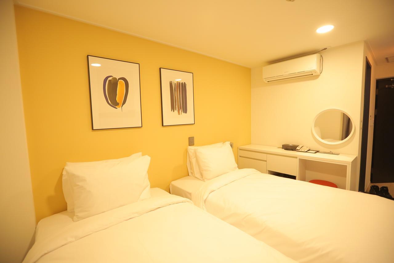The Hotel Young Inn Seul Zewnętrze zdjęcie