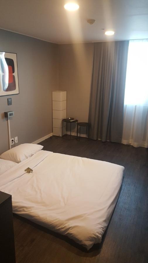 The Hotel Young Inn Seul Zewnętrze zdjęcie